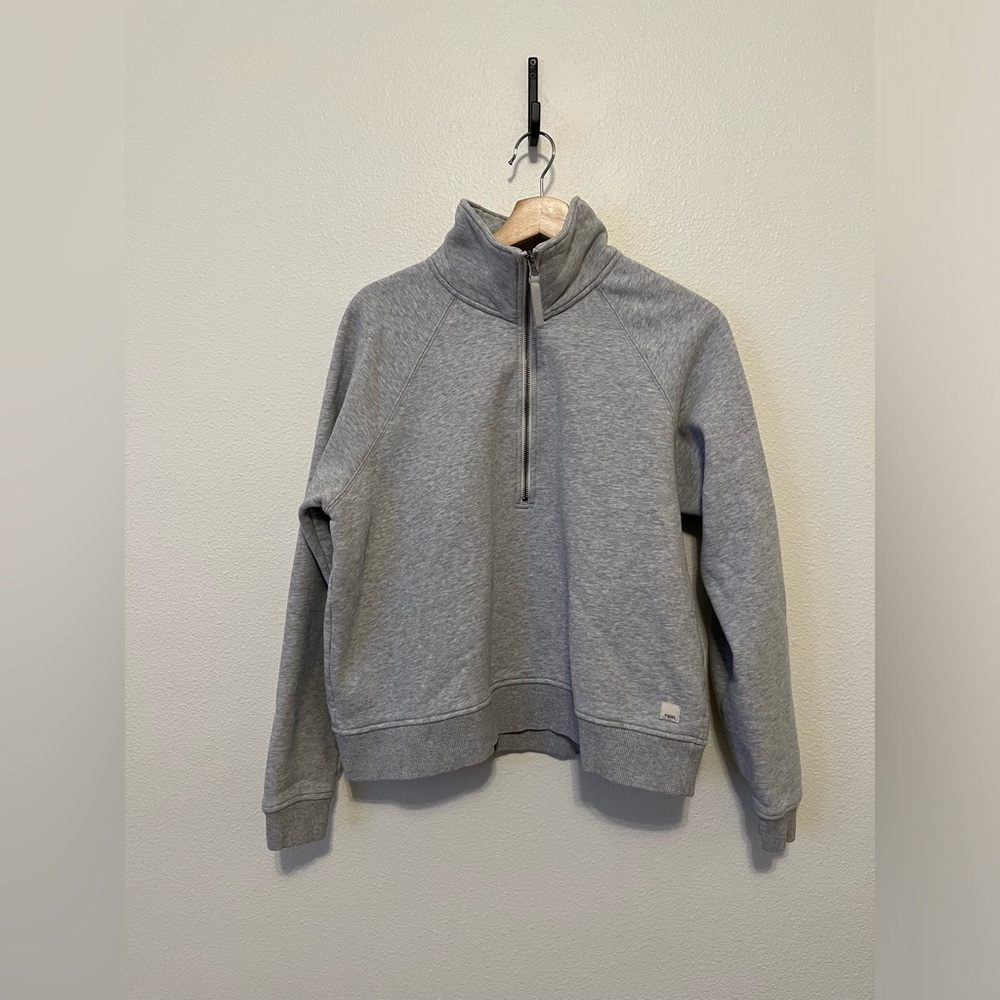 Vuori Restore Half Zip Crop Sweatshirt Heather Gray
